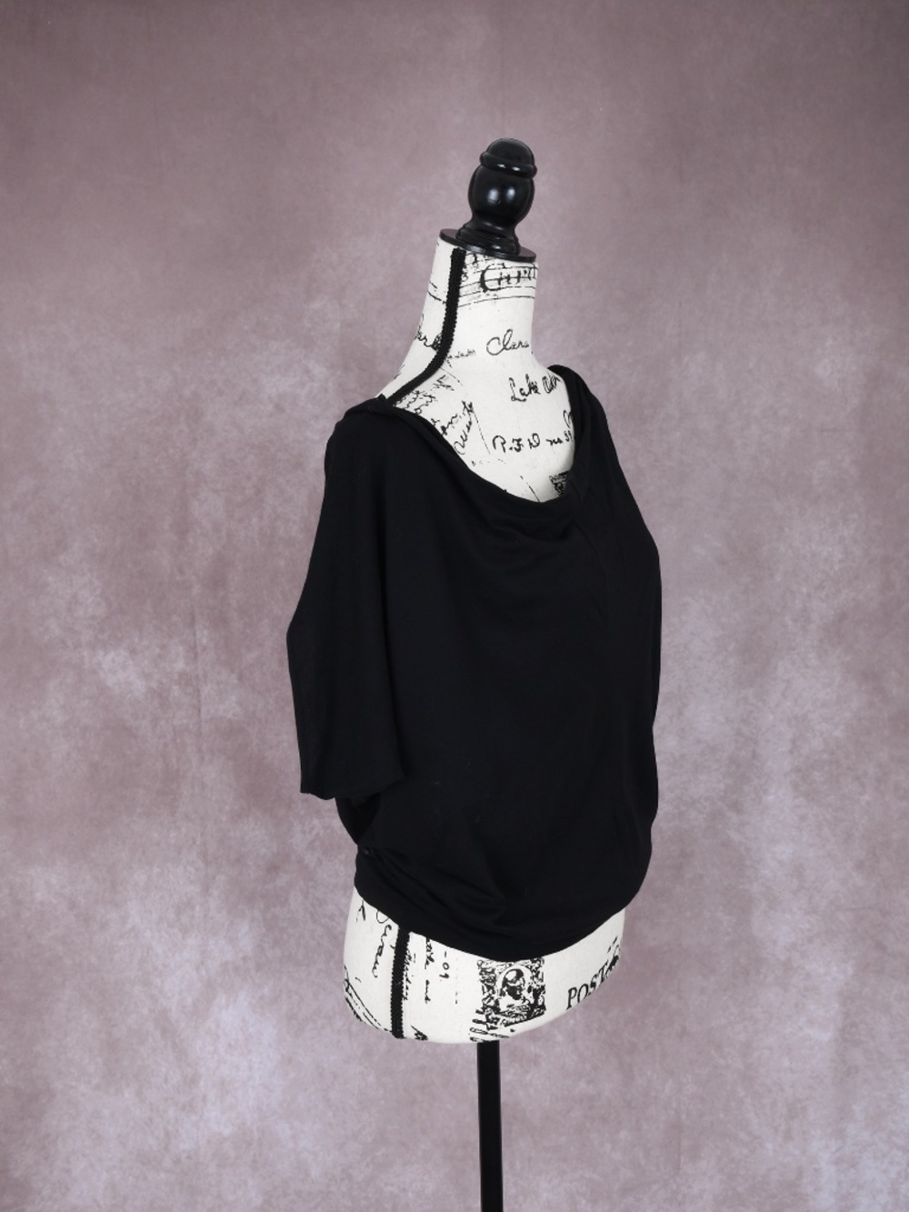 Express Off-the-Shoulder top - Picture 4 of 6